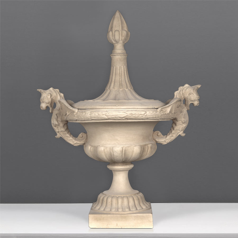 Seepferdchen-Marmorurne mit Deckel