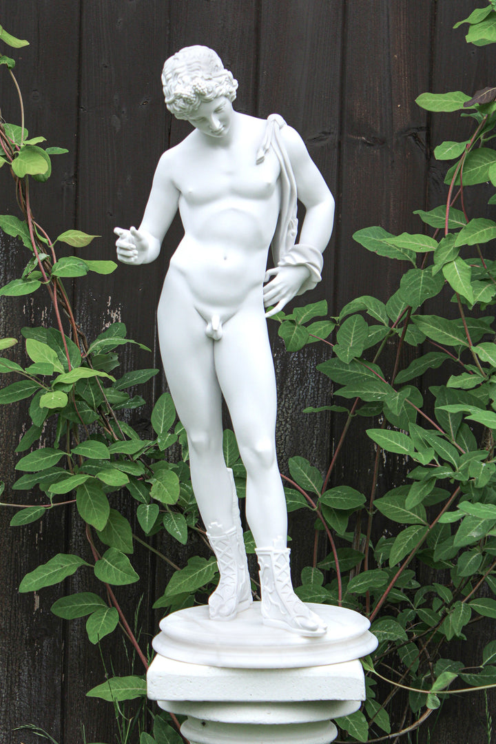 Narzissen Garten Statue