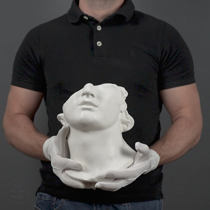 Apollo Bustenfragment Skulptur – Inspiriert vom Kolossalen Kopf eines Jünglings
