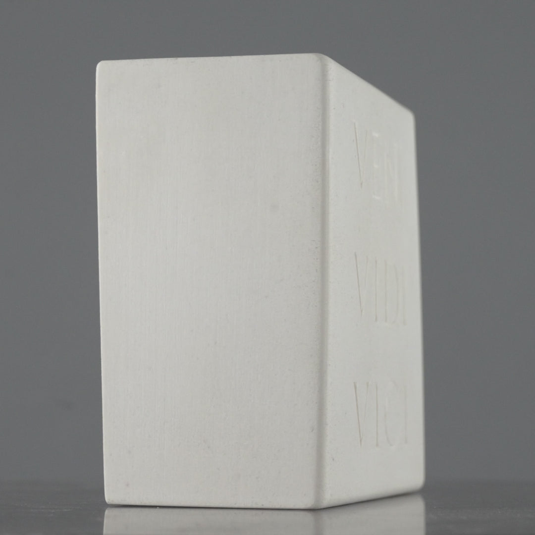 Buchstuetze Veni Vidi Vici – Roemische Inschrift Skulptur