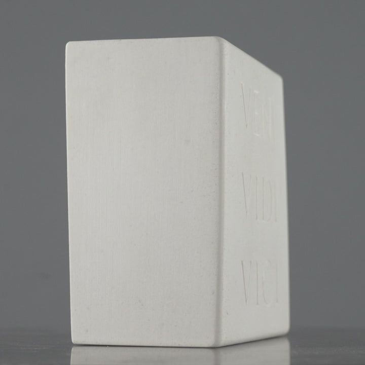Buchstuetze Veni Vidi Vici – Roemische Inschrift Skulptur