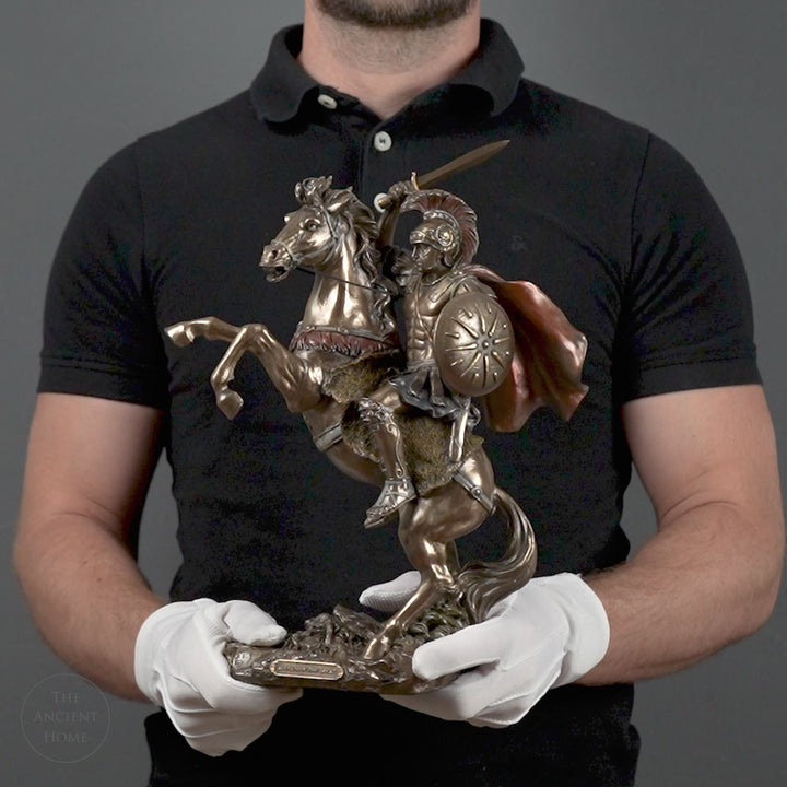 Alexander der Große auf Pferd (Bronzierte Skulptur aus Kunstharz)