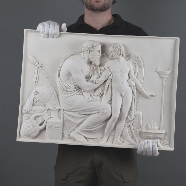 Relief Amor wird von Anakreon empfangen