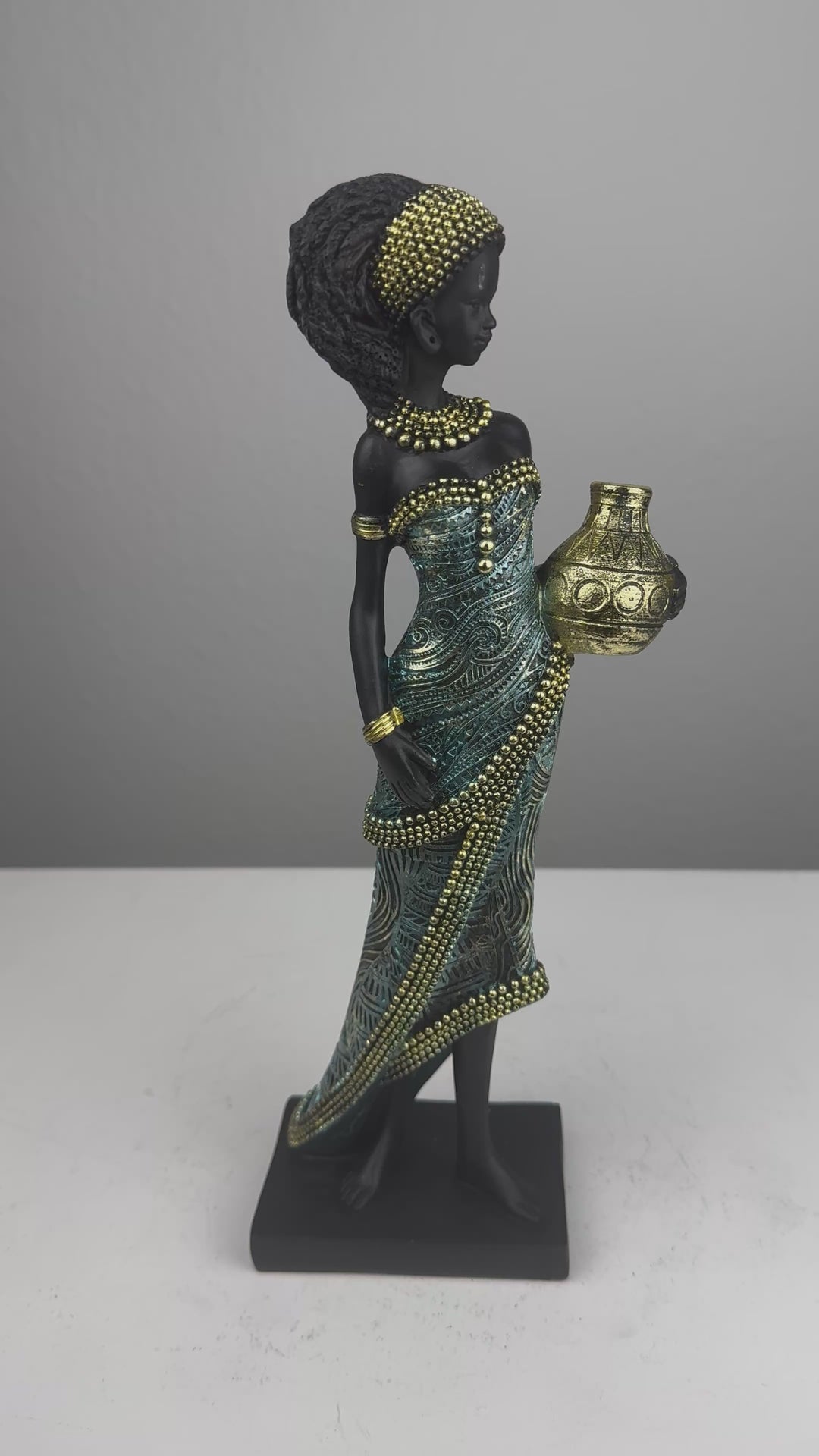 Afrikanische Frau Statue – Wasserträgerin Skulptur