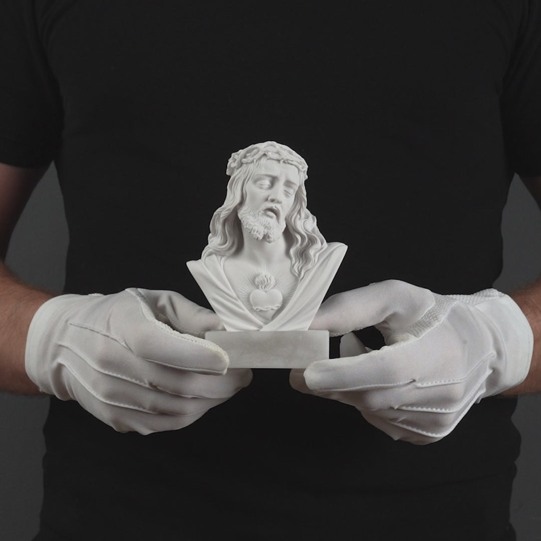 Büstenskulptur des Heiligsten Herzens Jesu (Relief)