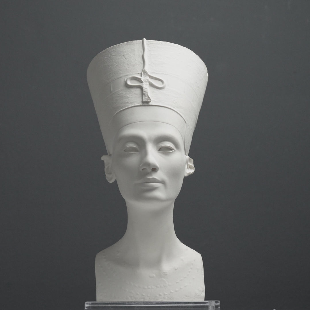 Nofretete Büste – Weiße Statue (Ägyptisches Museum Berlin)