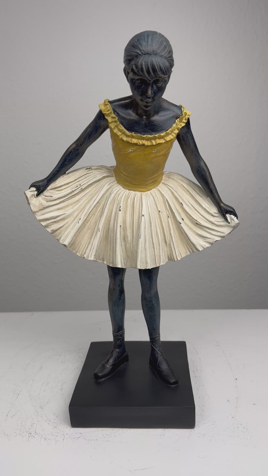 Graziöse Ballerina Skulptur (Degas Tänzerin Statue)